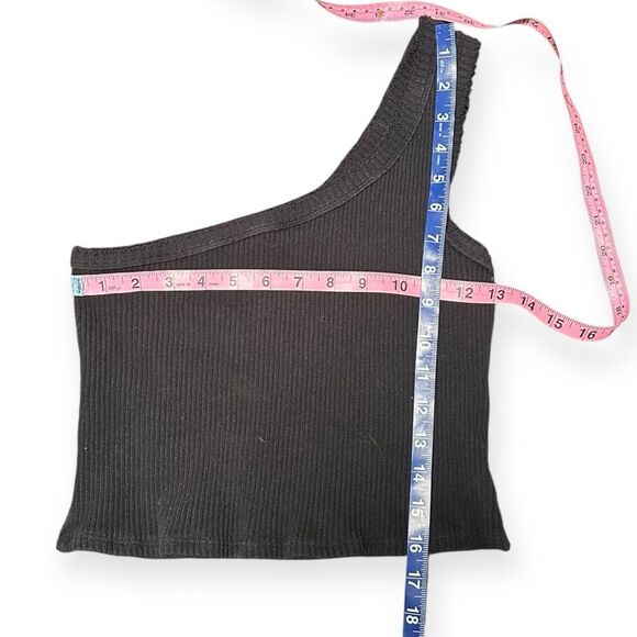 URBAN OUTFITTERS Women’s Black Ribbed One-Shoulder Cropped Tank Top Size Large - Picture 3 of 5